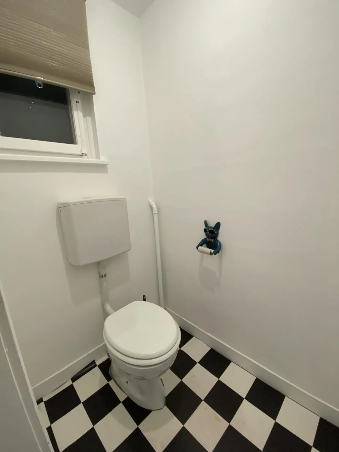 Zentrale Ladenfläche zu Vermieten - Foto 8 von 9