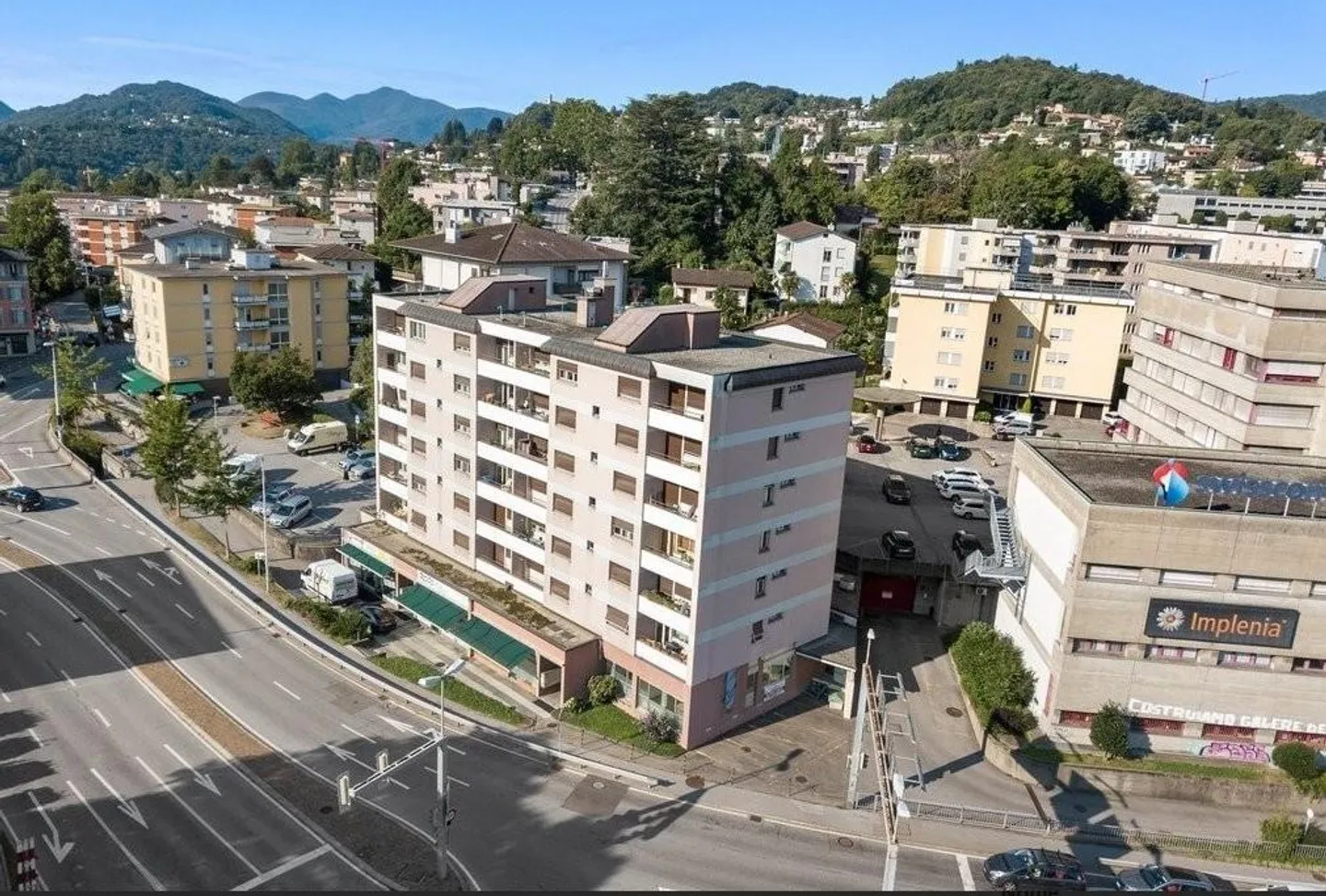 Appartamento ristrutturato in ottima posizione - Foto 2 di 8