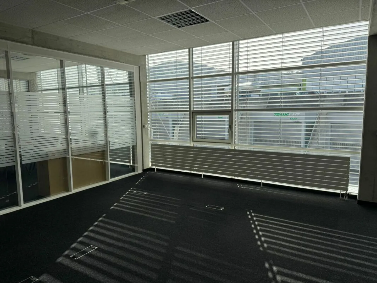 Büro zur Miete in Gemeinschaft - Foto 2 von 3