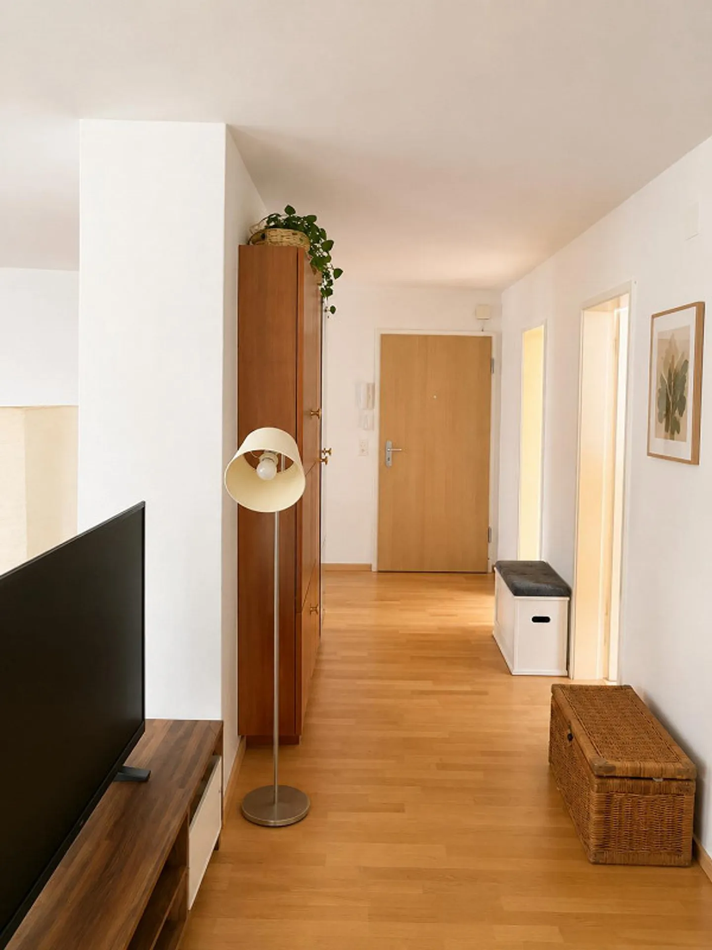 Ampio appartamento di 5,5 stanze con balcone in posizione tranquilla - Bettlach - Foto 3 di 7