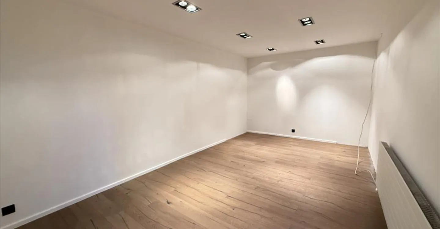 Edificio ad uso misto in affitto - Foto 4 di 9