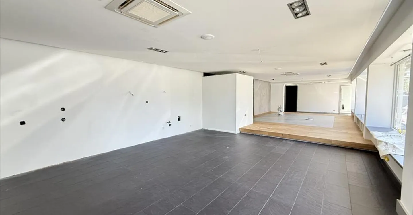 Edificio ad uso misto in affitto - Foto 5 di 9