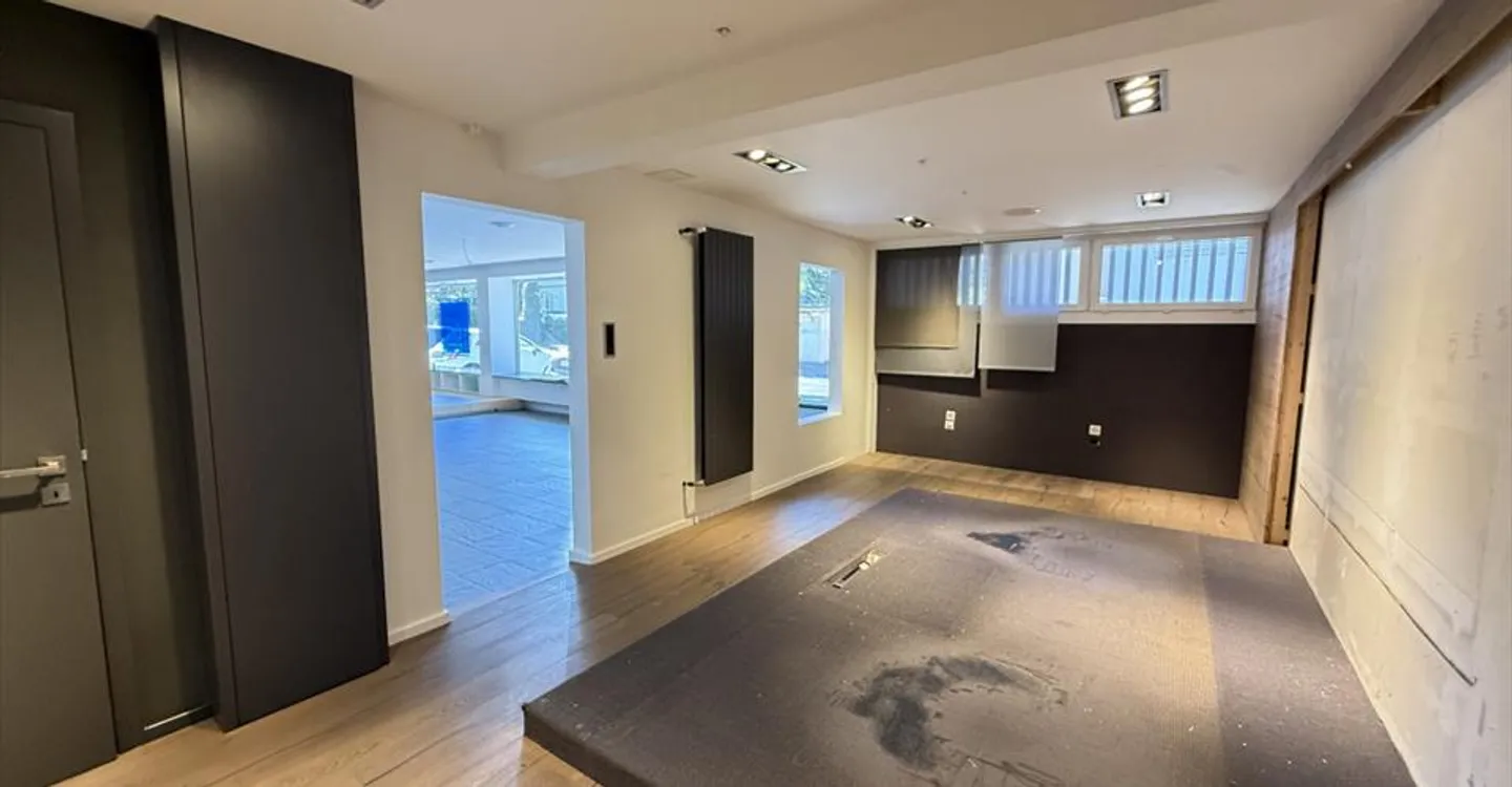 Edificio ad uso misto in affitto - Foto 7 di 9