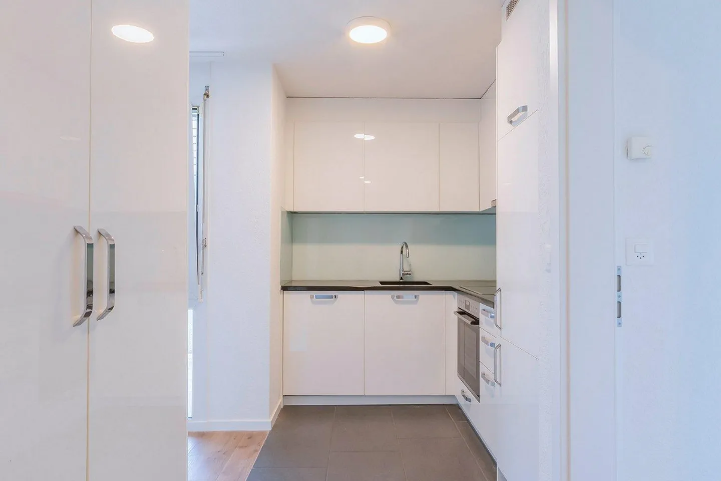 4.5-Room Duplex Apartment in the Center of Laupen - Photo 4 of 10