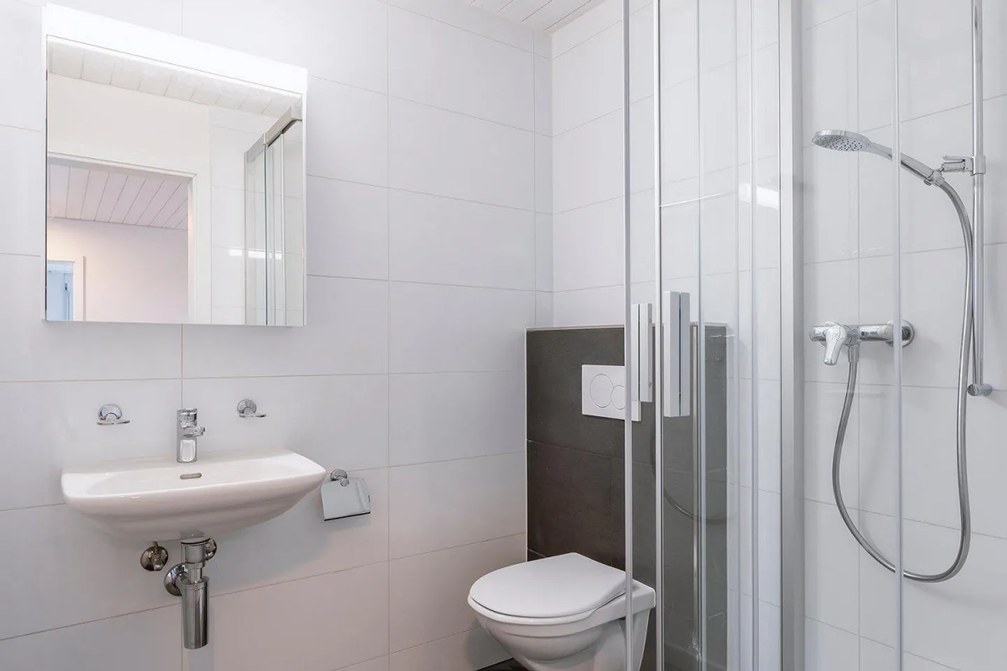 4.5-Room Duplex Apartment in the Center of Laupen - Photo 9 of 10