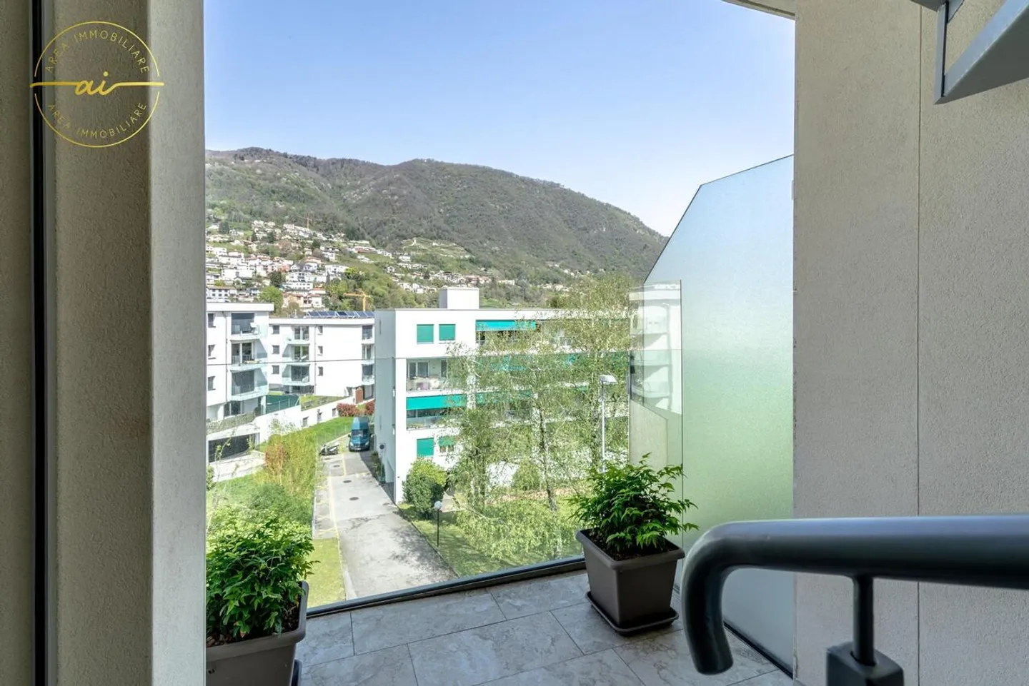 MODERNES UND HELLER PENTHOUSE 3.5 ZIMMER MIT PANORAMATERRASSE - Foto 5 von 13