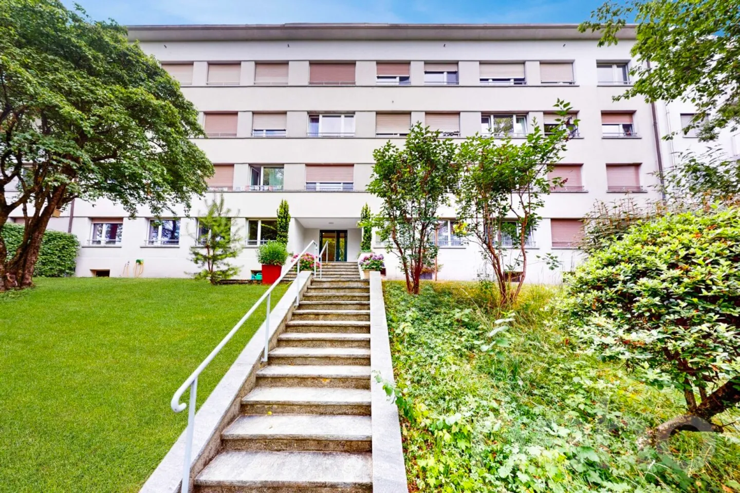 Apartment for sale - Photo 2 of 12