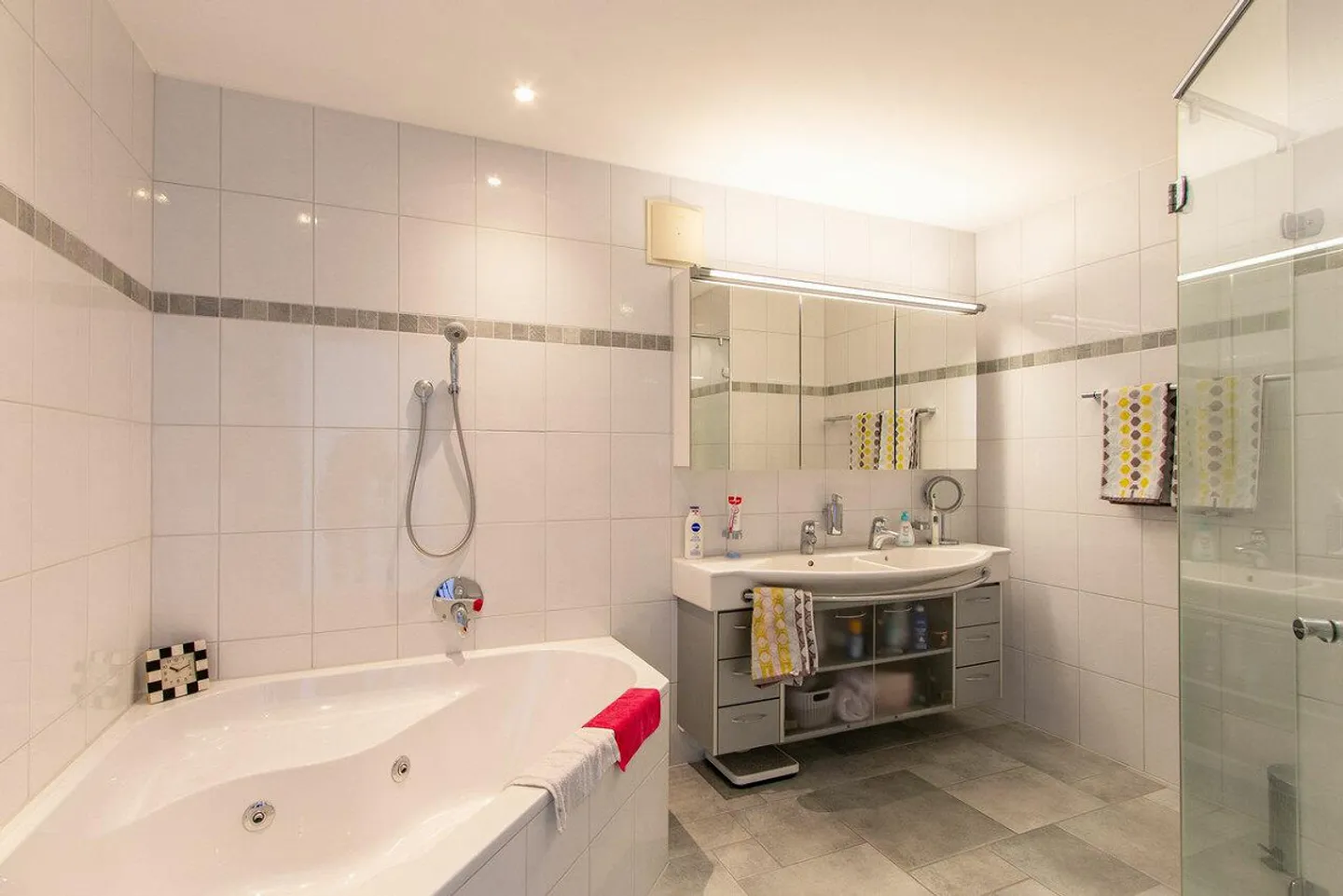 Geräumige Wohnung mit Seeblick - Foto 10 von 17