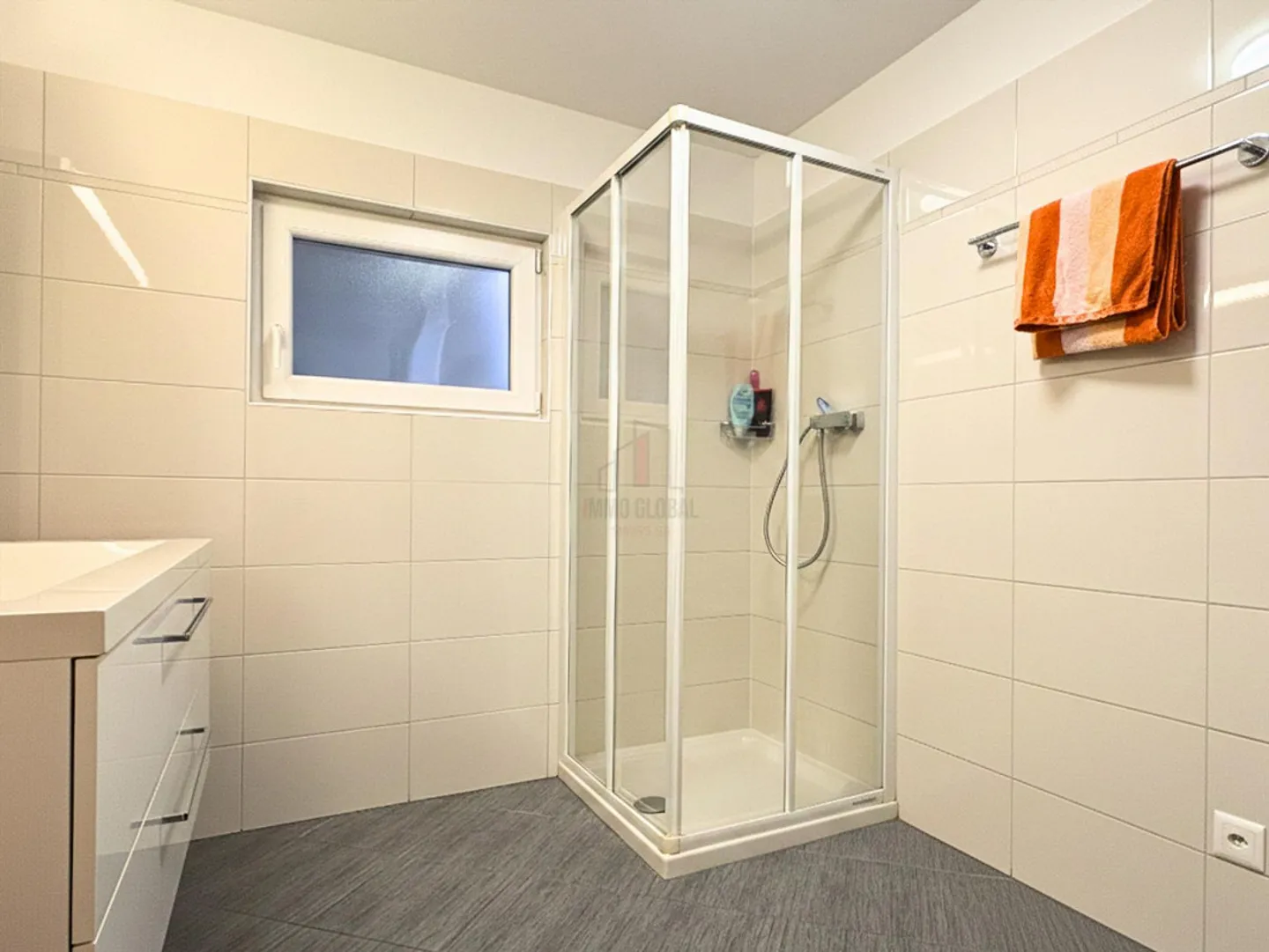 MODERNE AUSFÜHRUNGEN UND GARTEN, AUCH ALS ZWEITWOHNUNG - Foto 8 von 12