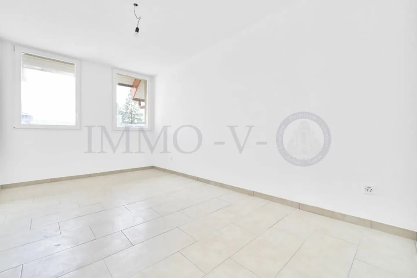 SPACIOUS NEW DUPLEX WITH TERRACE - Photo 6 of 9