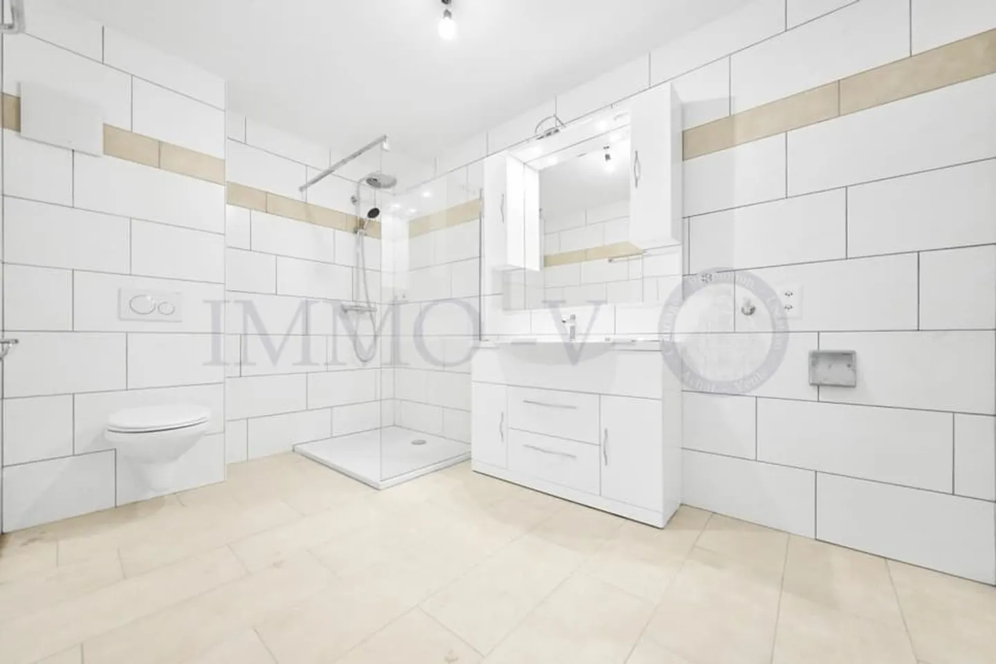 SPACIOUS NEW DUPLEX WITH TERRACE - Photo 8 of 9