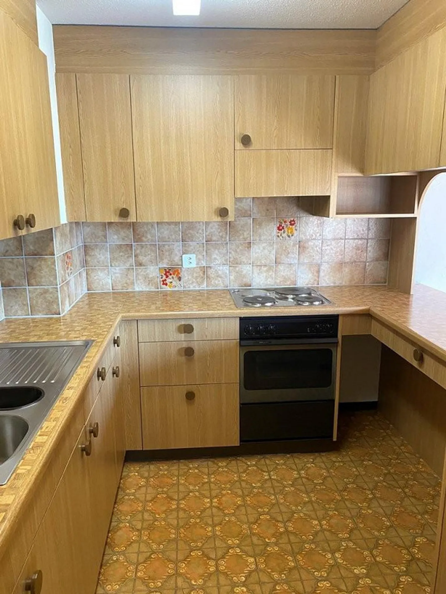 Cozy apartment in a quiet neighborhood - Photo 2 of 10