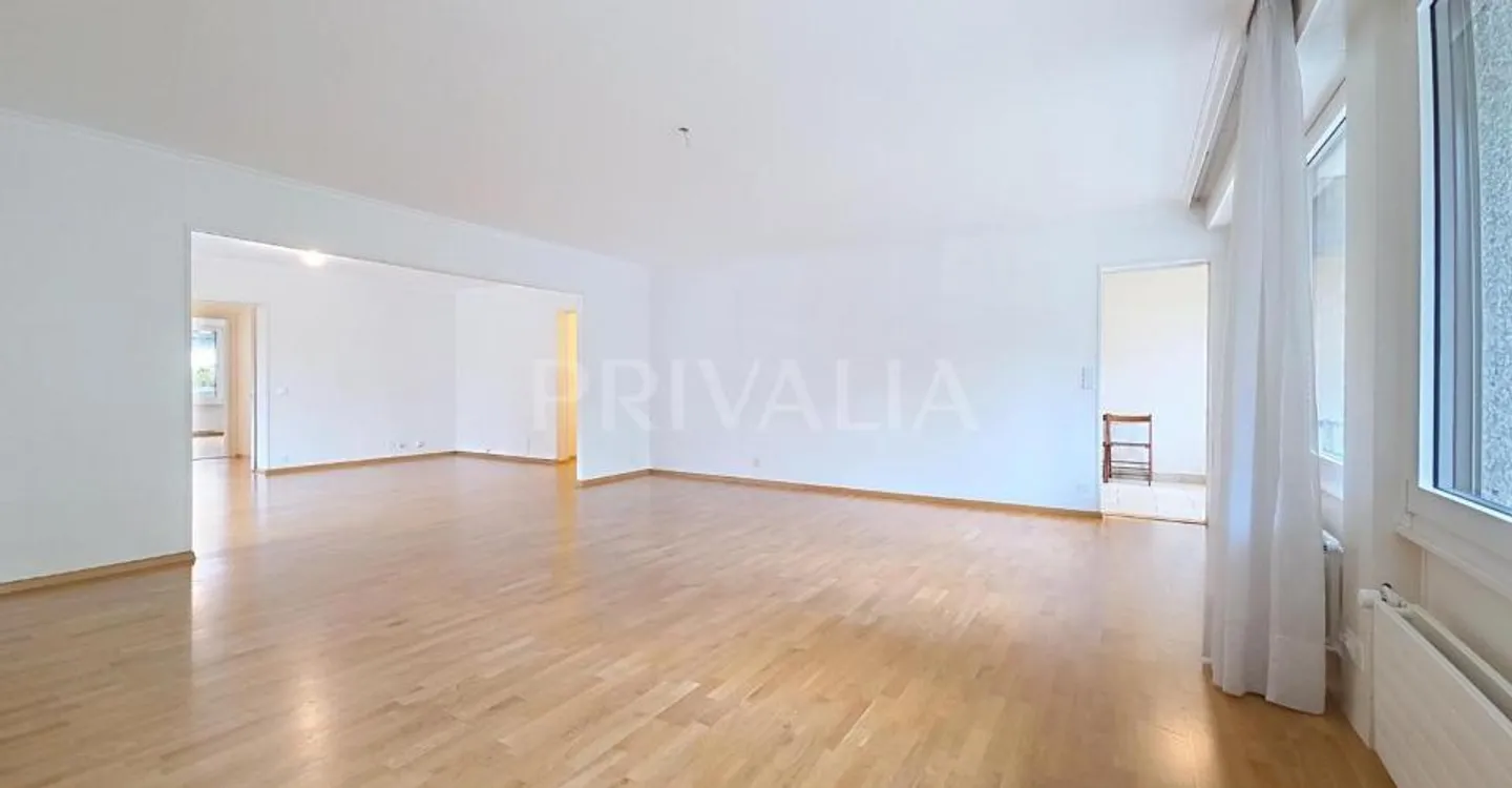 Magnificent crossing apartment in a green environment - Photo 2 of 8