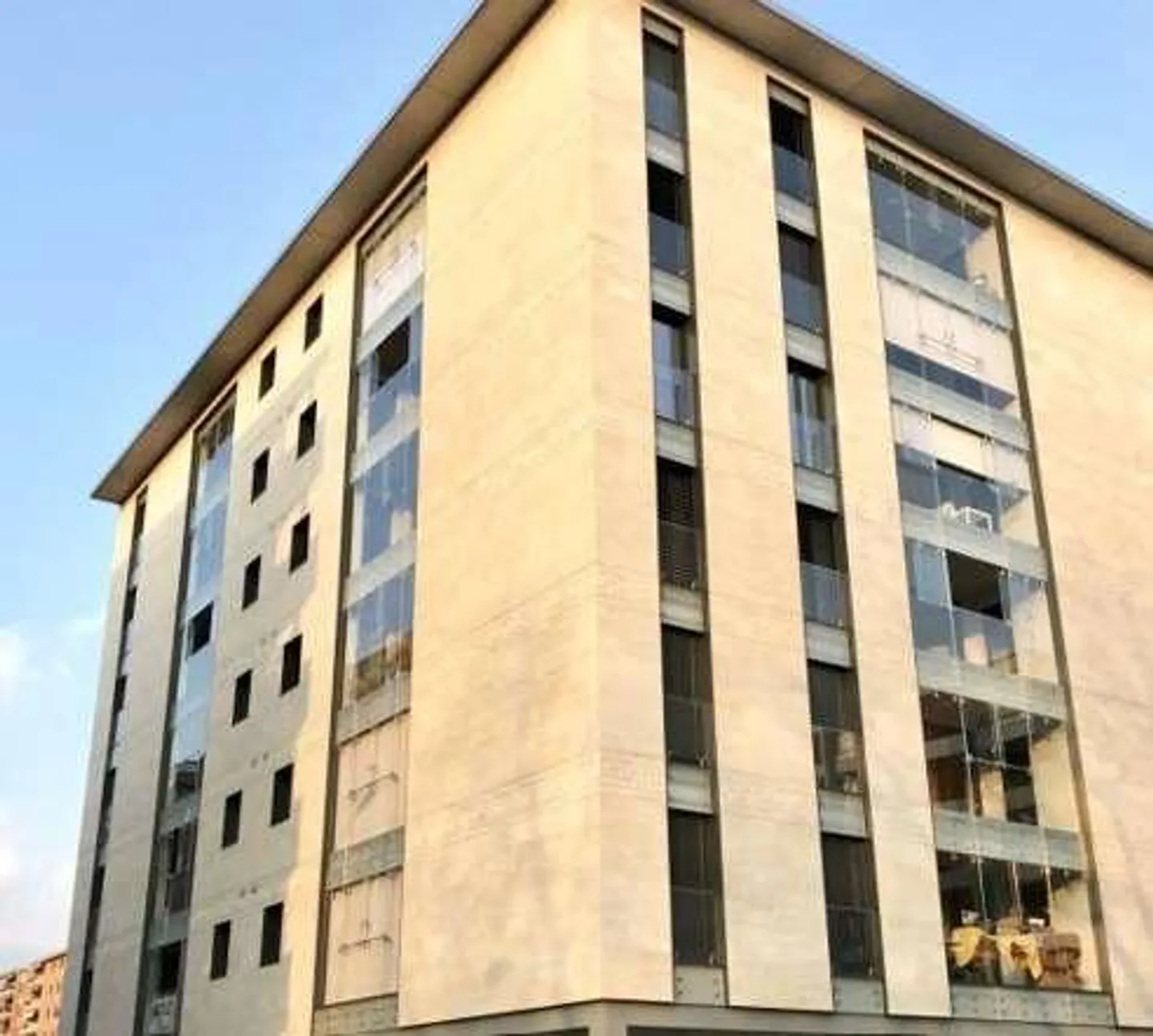 Vente d'espace commercial, zone universitaire de Lugano - opportunité de revenu - Photo 1 sur 5