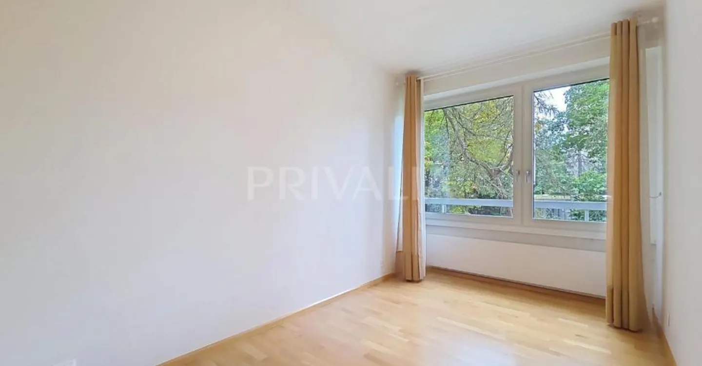 Magnificent crossing apartment in a green environment - Photo 6 of 8