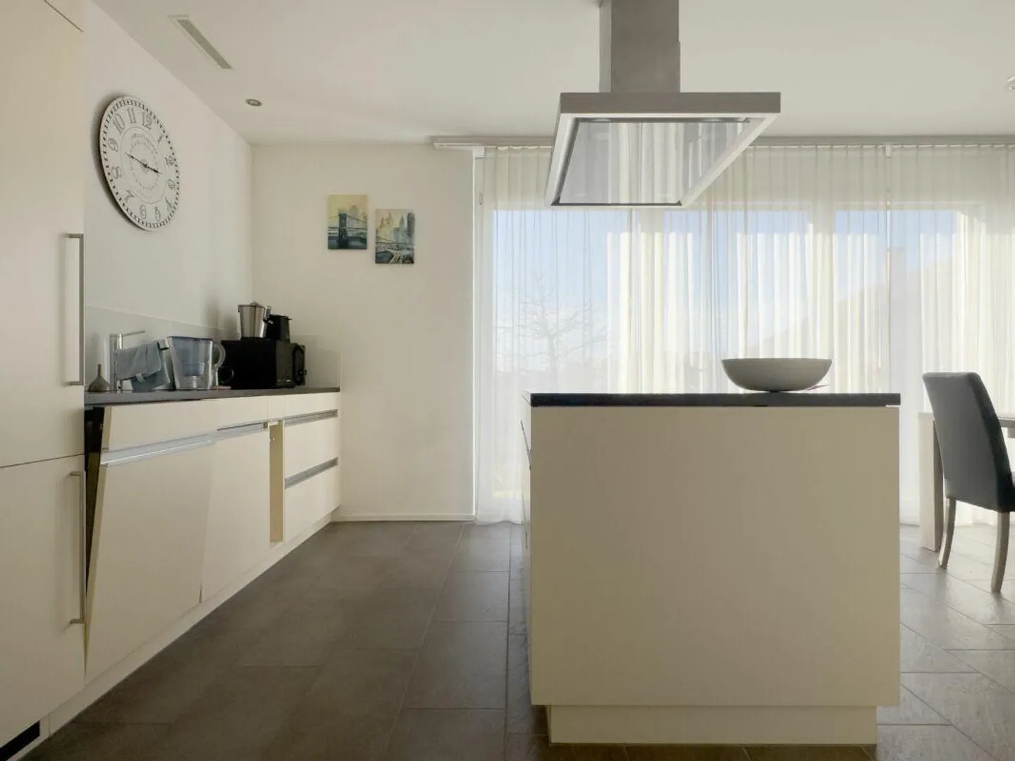 Moderne Wohnung mit Loggia - Foto 2 von 18