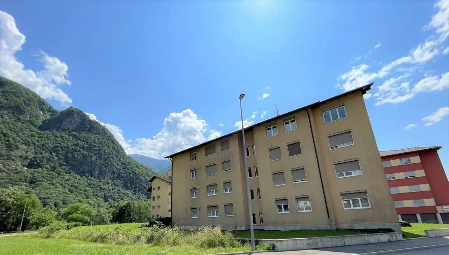 À louer appartement de 4.5 pièces à Roveredo - Photo 1 sur 1