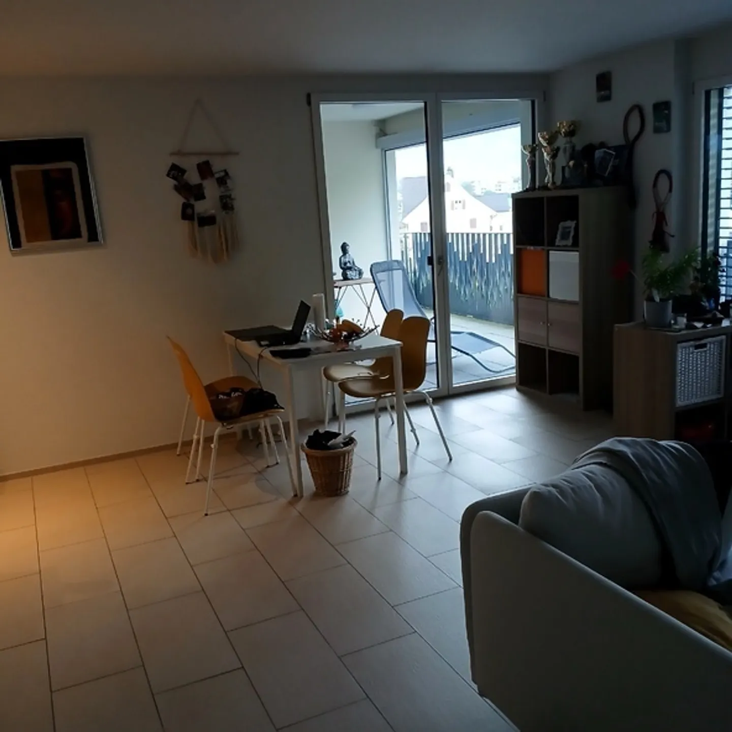 Charming Apartment with Balcony - Photo 5 of 8