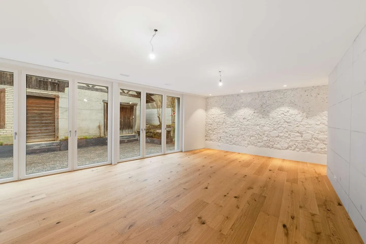 Thurtalstrasse - Bestehender Charme, modernes Wohnen. - Foto 1 von 10