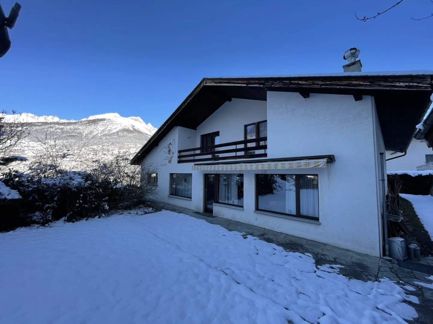Grosses Einfamilienhaus in Top Lage mit viel Potential - Foto 1 von 35