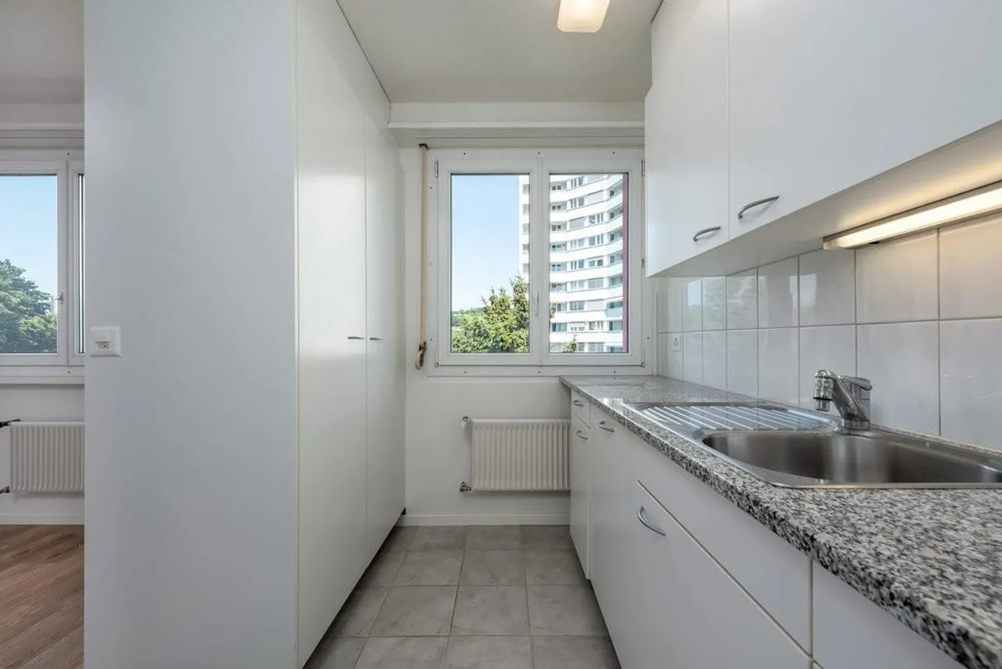Appartement familial dans un quartier calme - Photo 2 sur 5