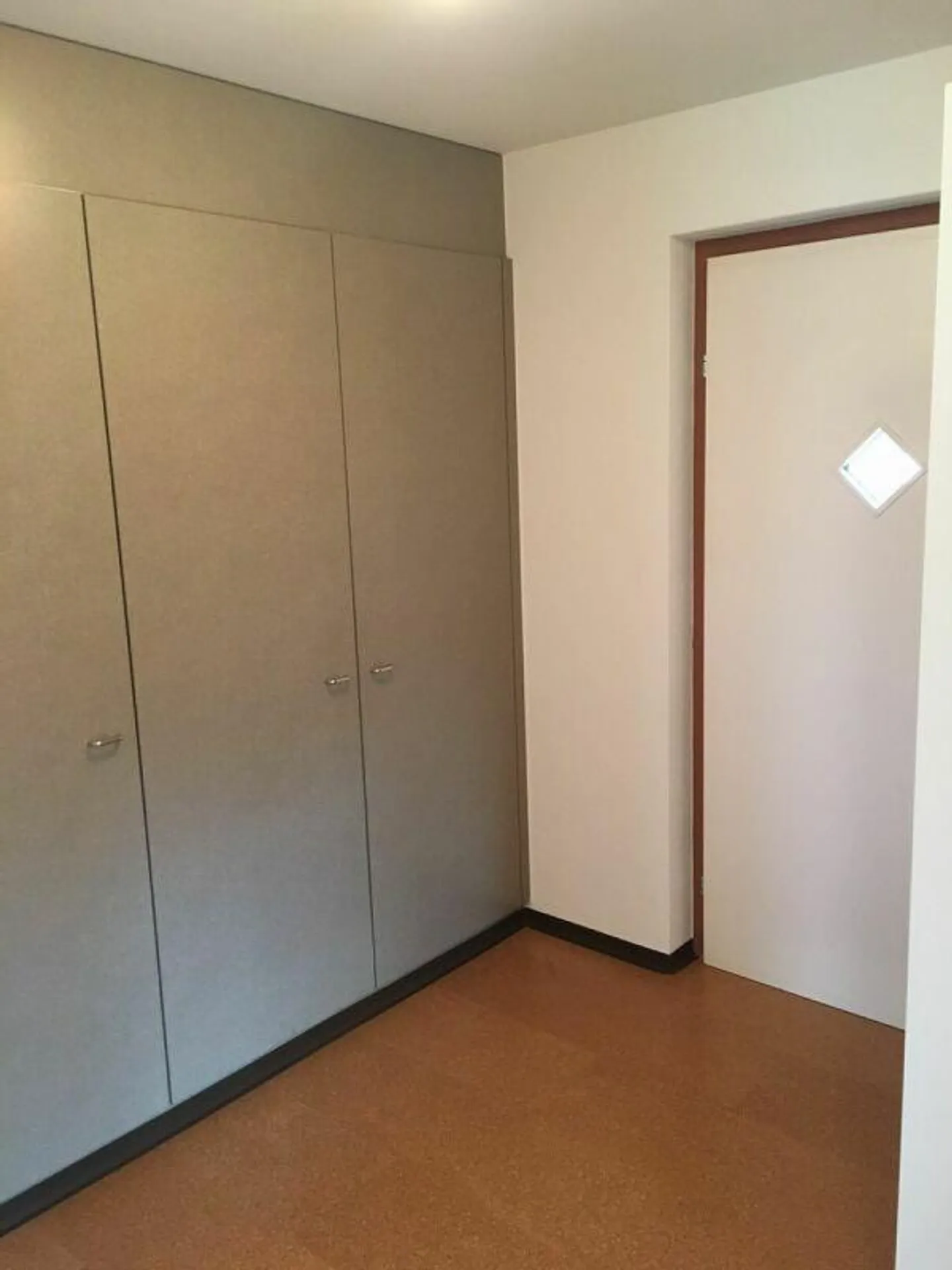 Accogliente appartamento di 2,5 stanze al 3° piano con balcone a Jonschwil - Foto 2 di 9