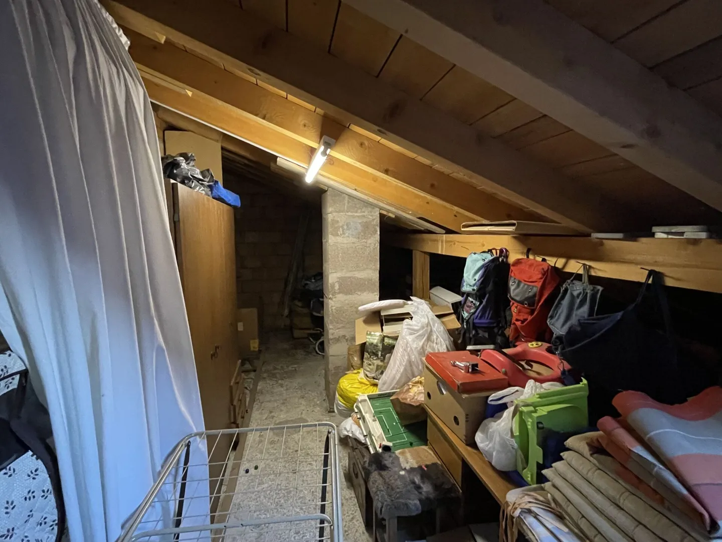 Grosses Einfamilienhaus in Top Lage mit viel Potential - Foto 27 von 35
