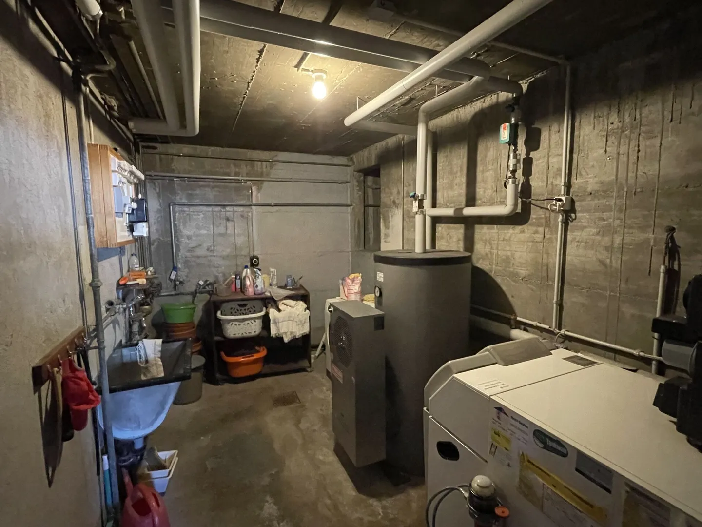 Grosses Einfamilienhaus in Top Lage mit viel Potential - Foto 32 von 35