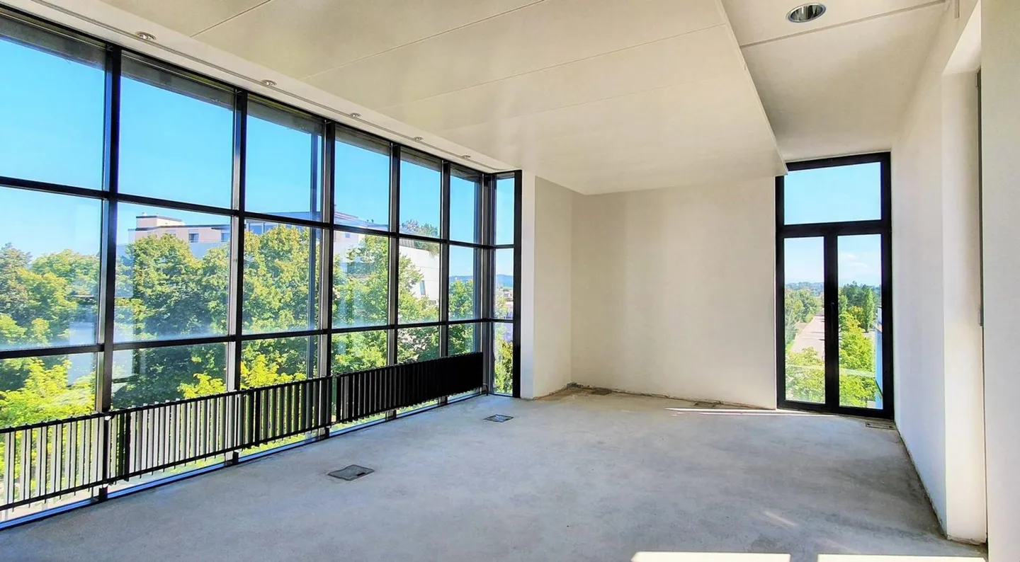 Geräumige Gewerbefläche mit Terrasse - Foto 4 von 7