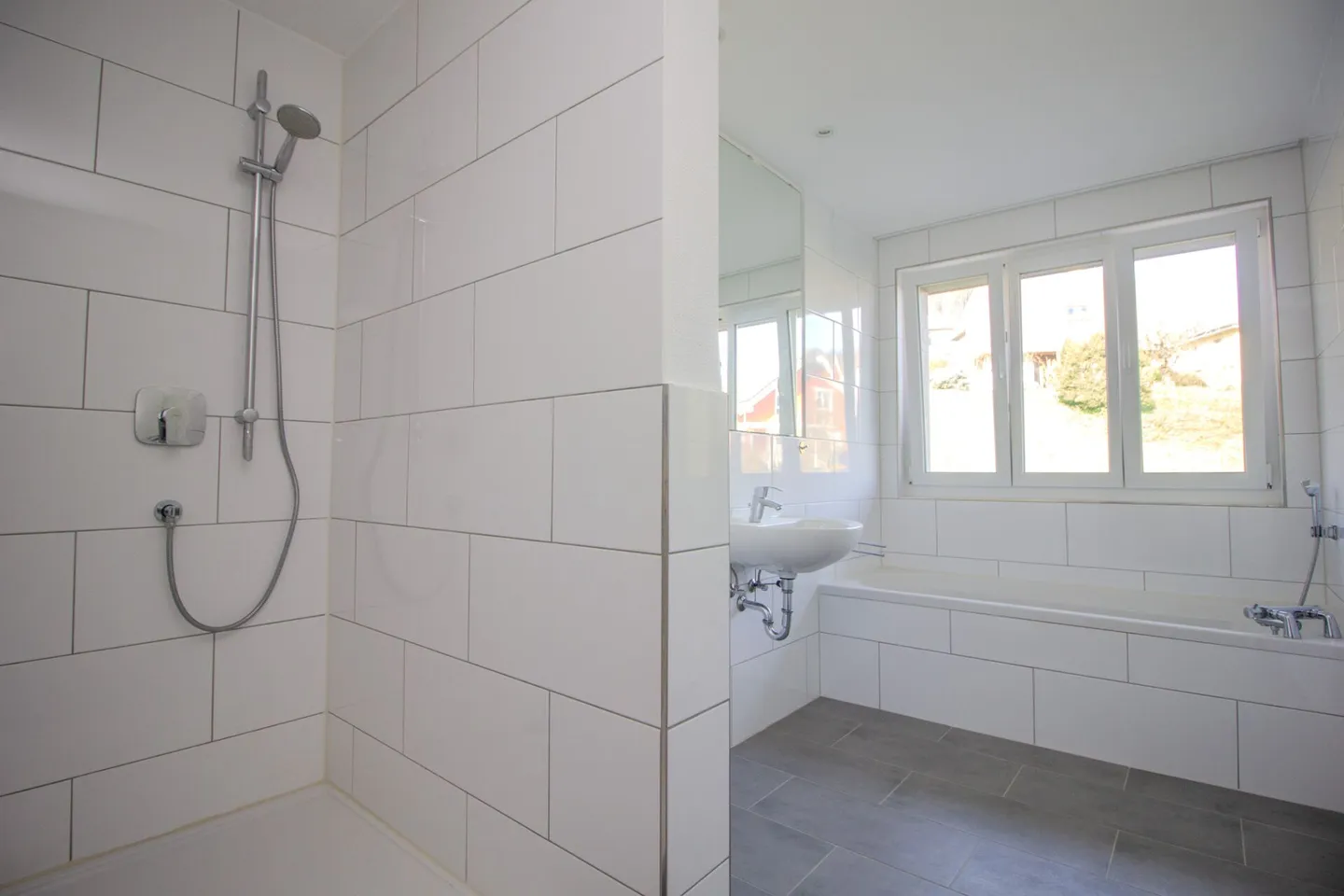 Appartement de jardin 4.5 pièces fraîchement rénové - Photo 13 sur 20