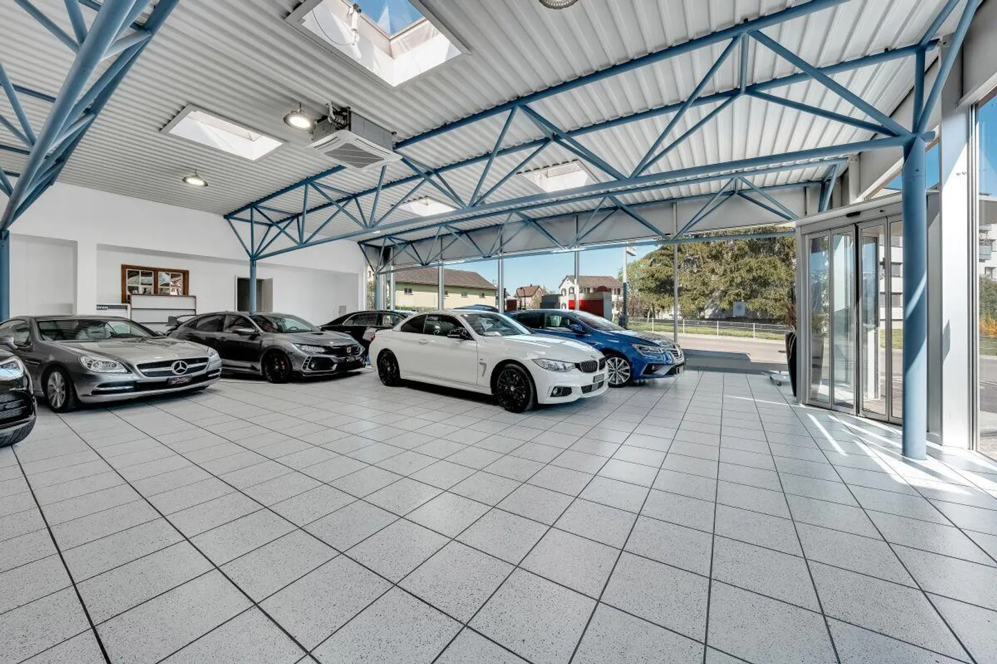 Commercial Property - Photo 3 of 10