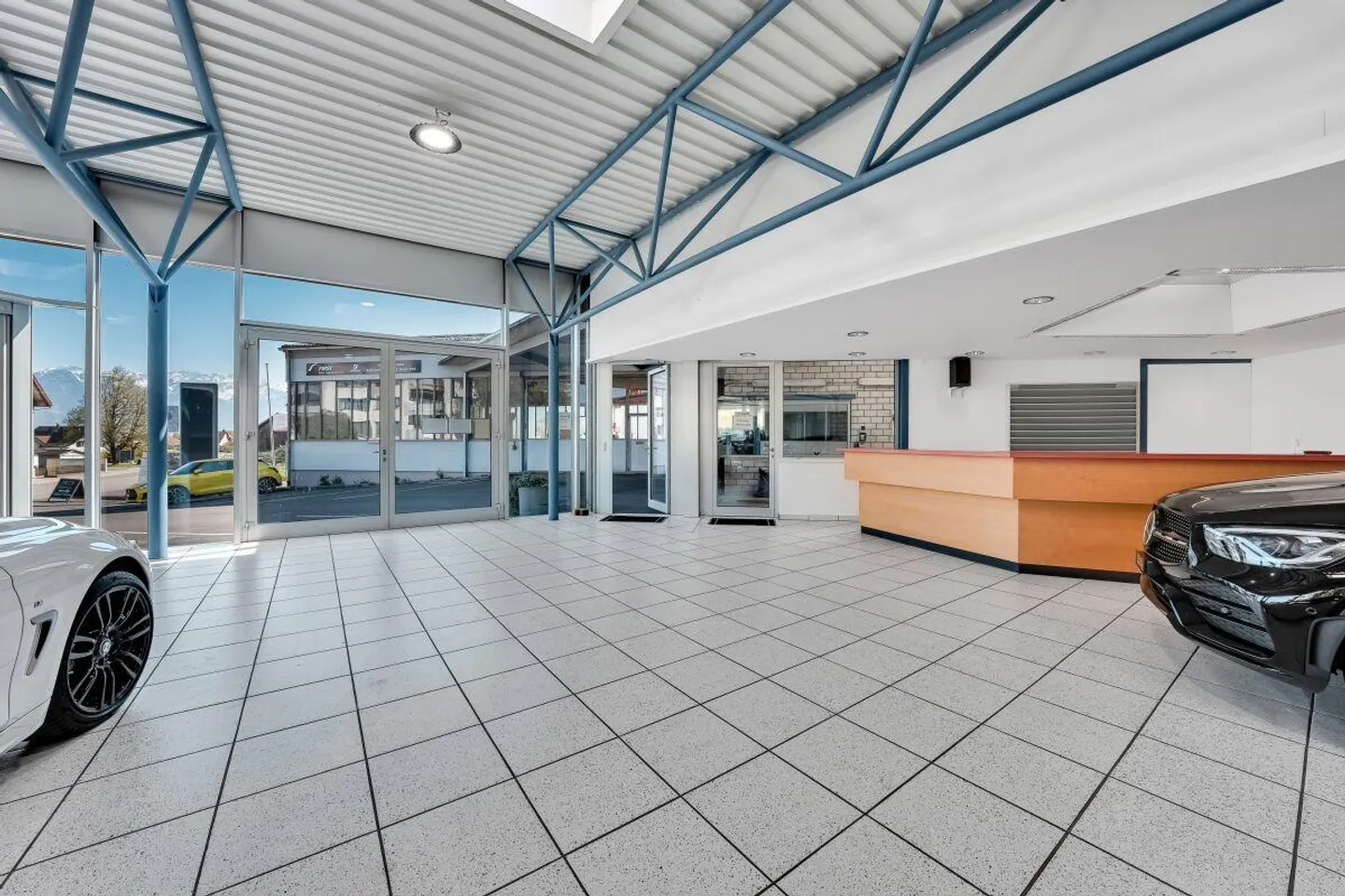 Commercial Property - Photo 4 of 10