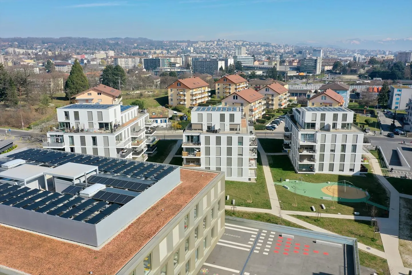 Apartment for rent - Photo 3 of 3