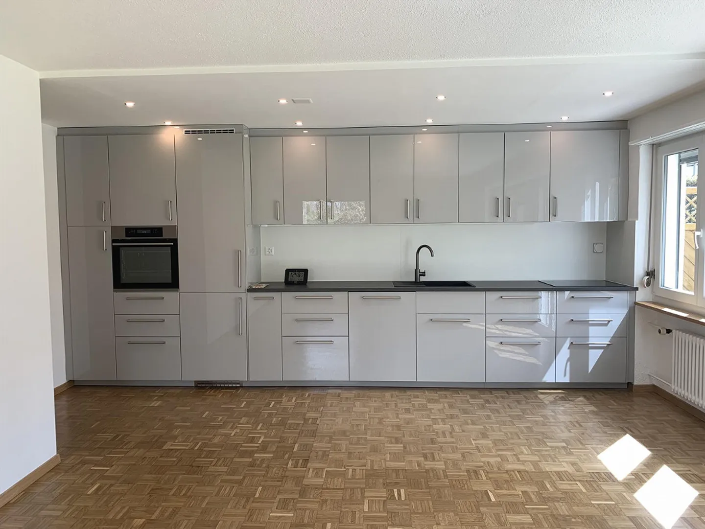 Appartement 3,5 pièces avec place de parking - Photo 2 sur 9