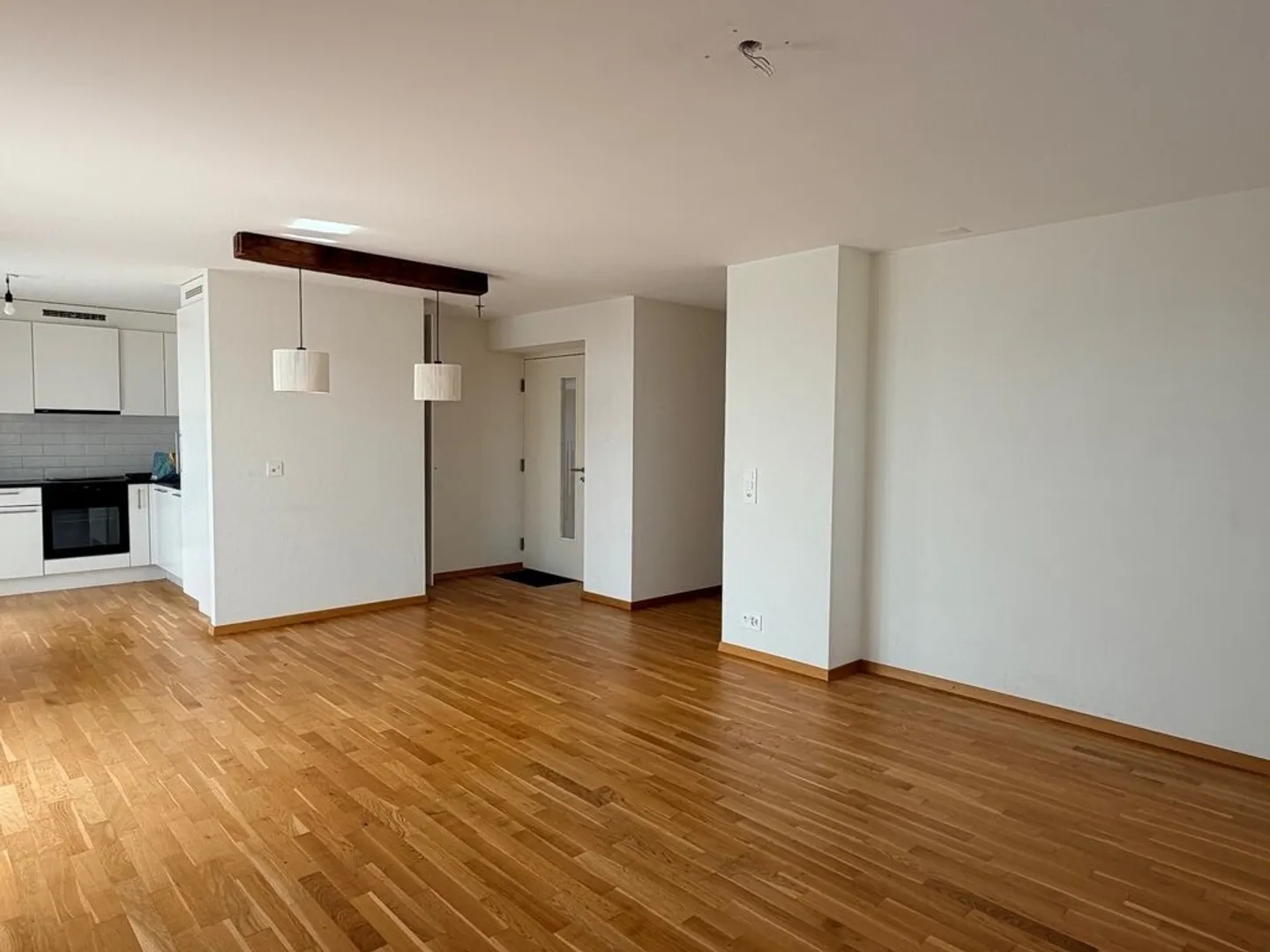 Appartamento moderno di 2,5 stanze - Foto 2 di 8