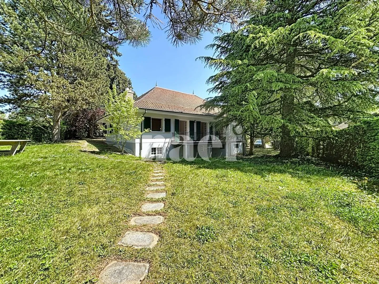 Beautifully Renovated Villa - Photo 1 of 13