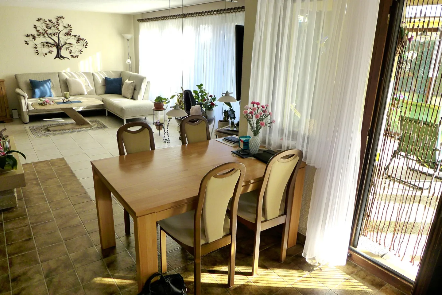 Cozy Single-Family Home with Spacious Garden - Photo 6 of 14