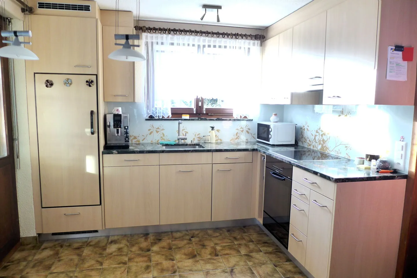 Cozy Single-Family Home with Spacious Garden - Photo 8 of 14