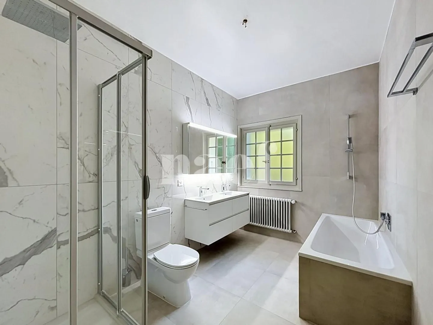 Beautifully Renovated Villa - Photo 10 of 13