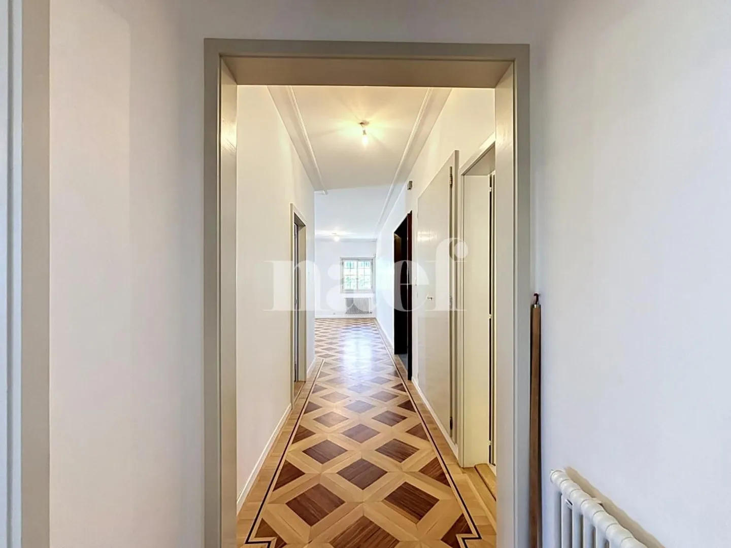 Beautifully Renovated Villa - Photo 11 of 13