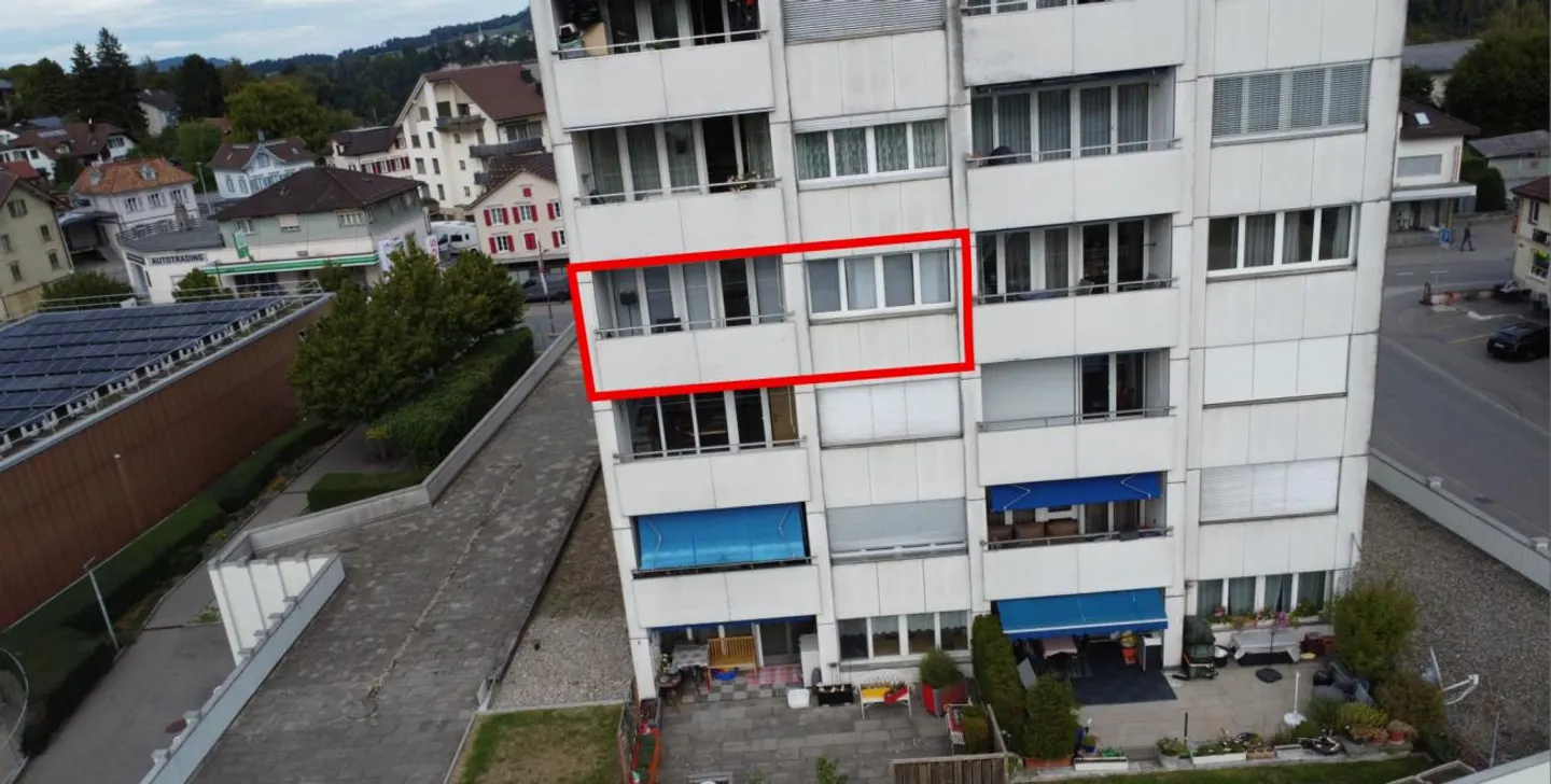 Felicità familiare nel quartiere residenziale centrale - Foto 8 di 9