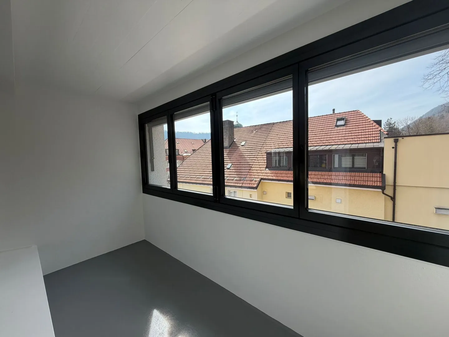 St-Imier, beautiful 3.5-room apartment on the 3rd floor with elevator - Photo 8 of 9