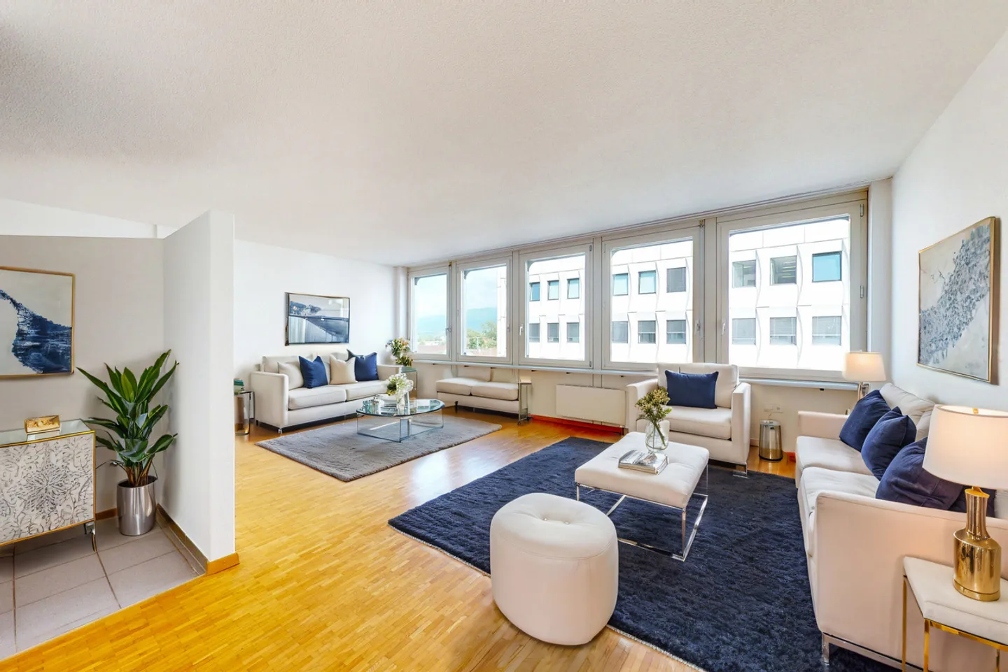 Spacious Living - just three minutes walk to Aaremürli - Photo 1 of 9