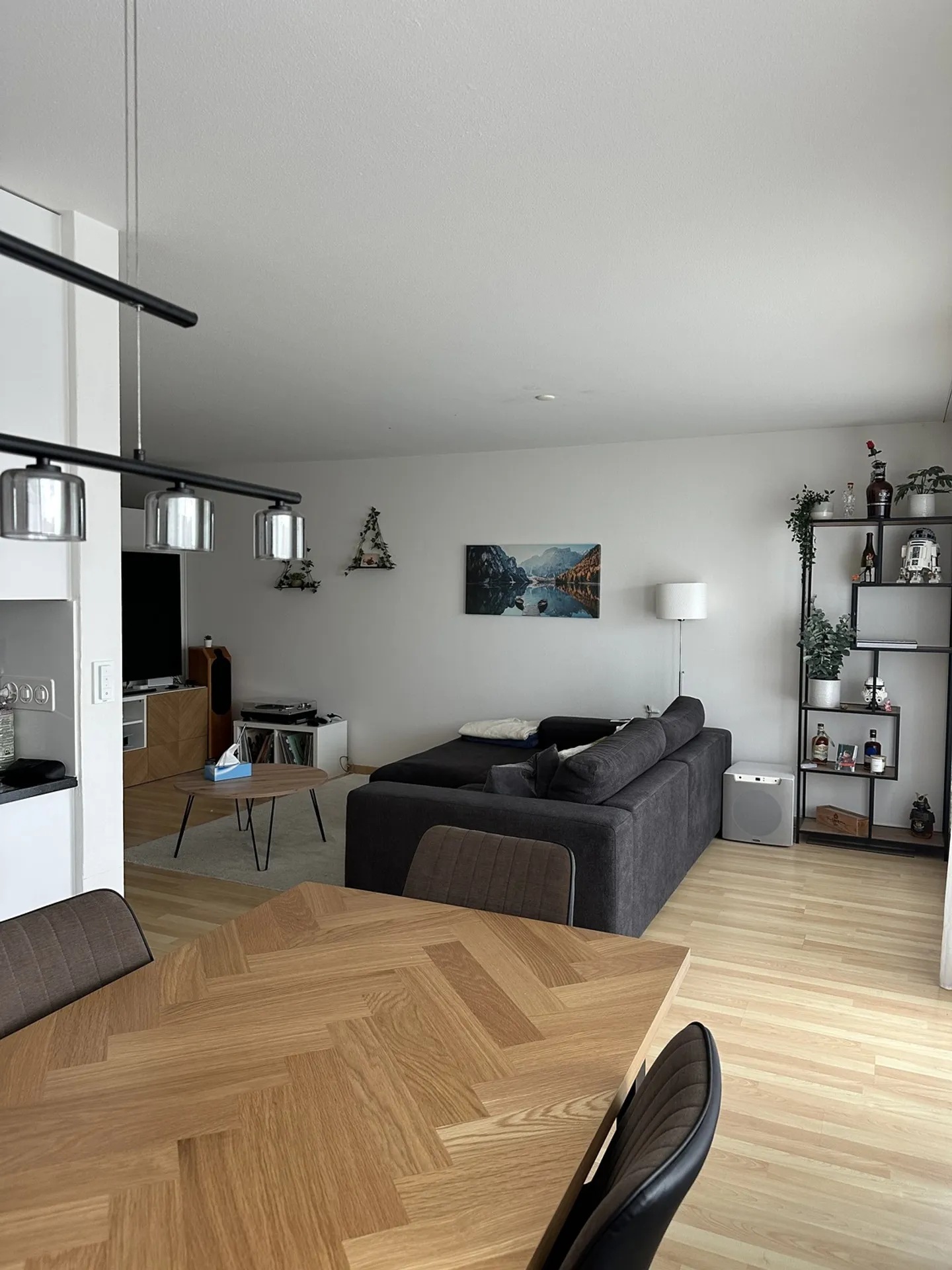 Appartamento moderno con balcone - Foto 5 di 10