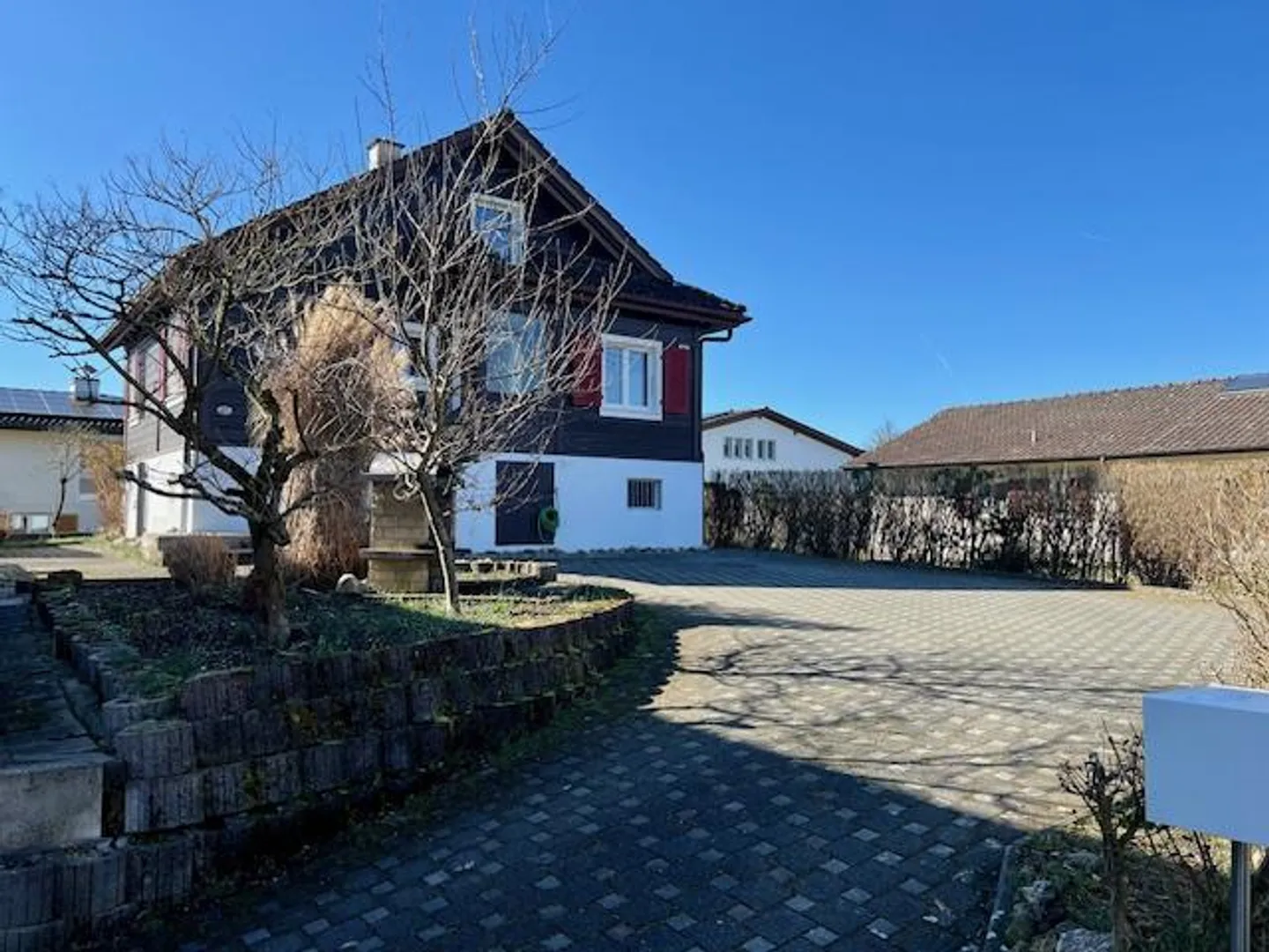 New construction project for a two or three-family house - Photo 4 of 10