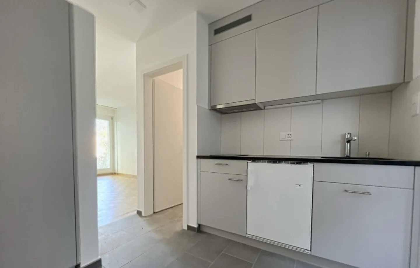 Studio Incantevole Completamente Ristrutturato - Foto 4 di 7