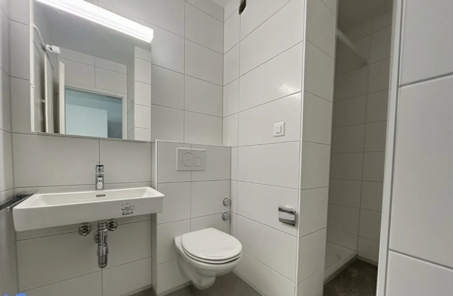 Studio Incantevole Completamente Ristrutturato - Foto 3 di 7