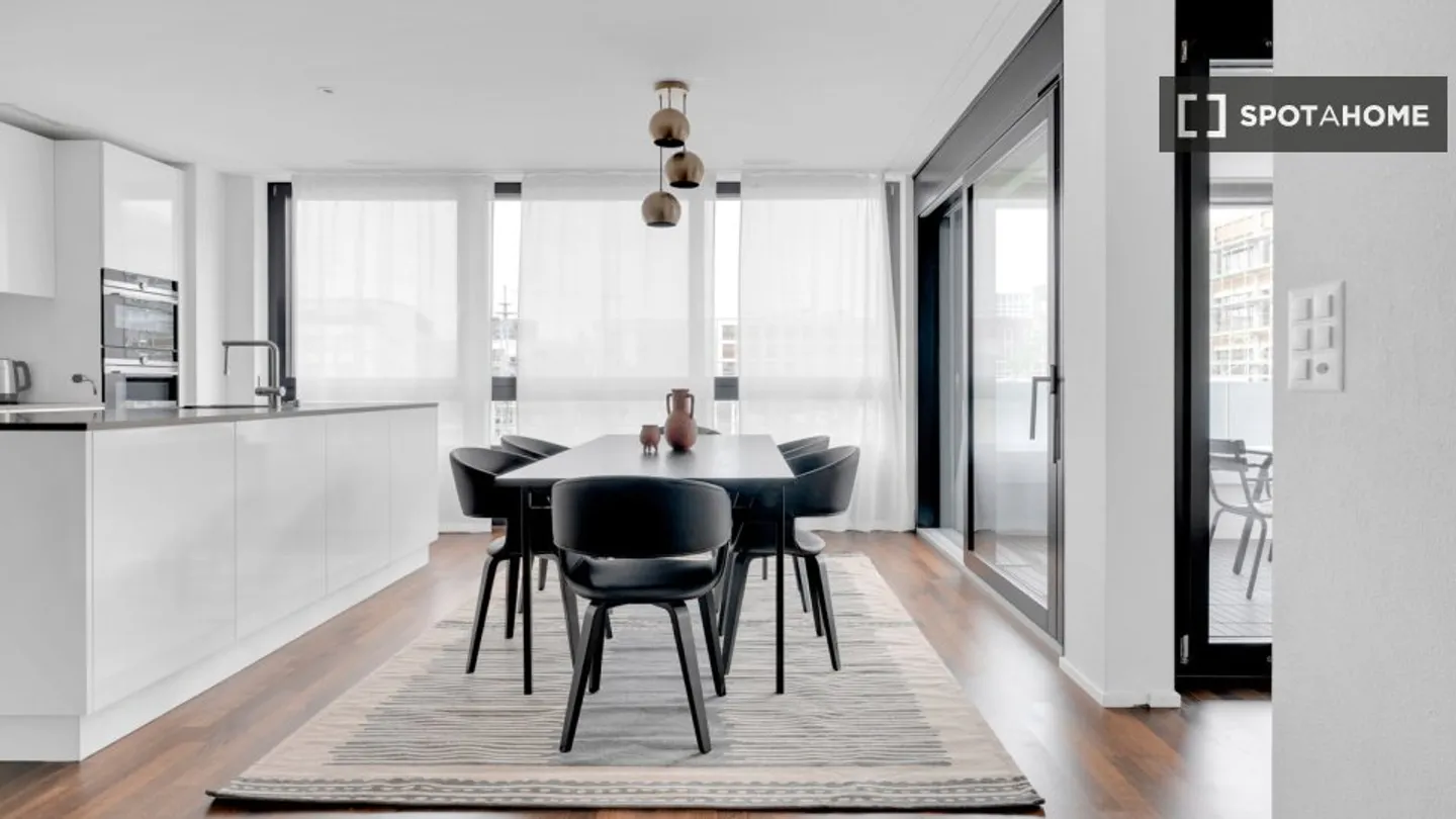 Discover, visit, and rent your new home online with complete confidence. - Photo 3 of 18