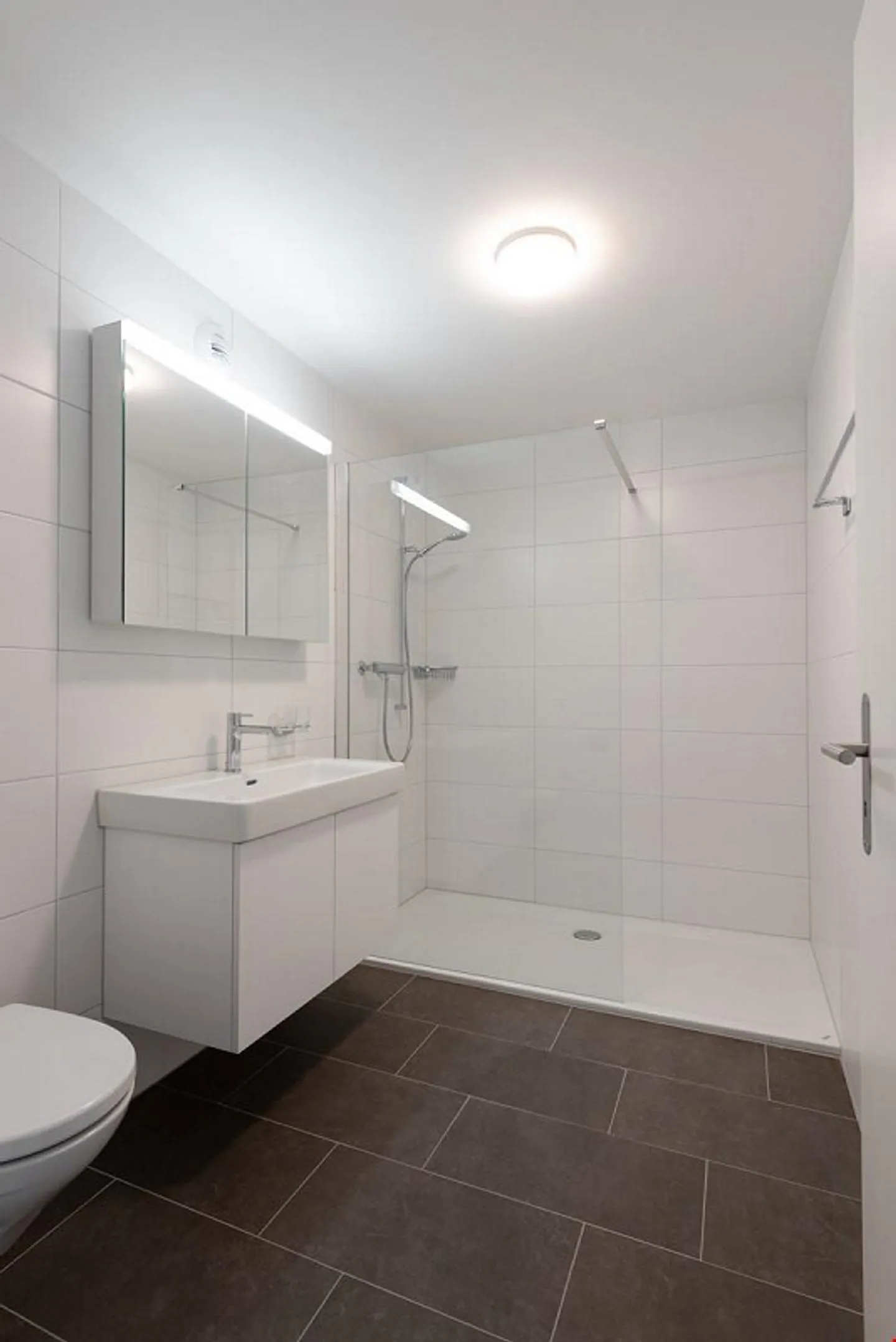 Attractive 2.5-room apartment with modern amenities in Zollikofen - Photo 6 of 8