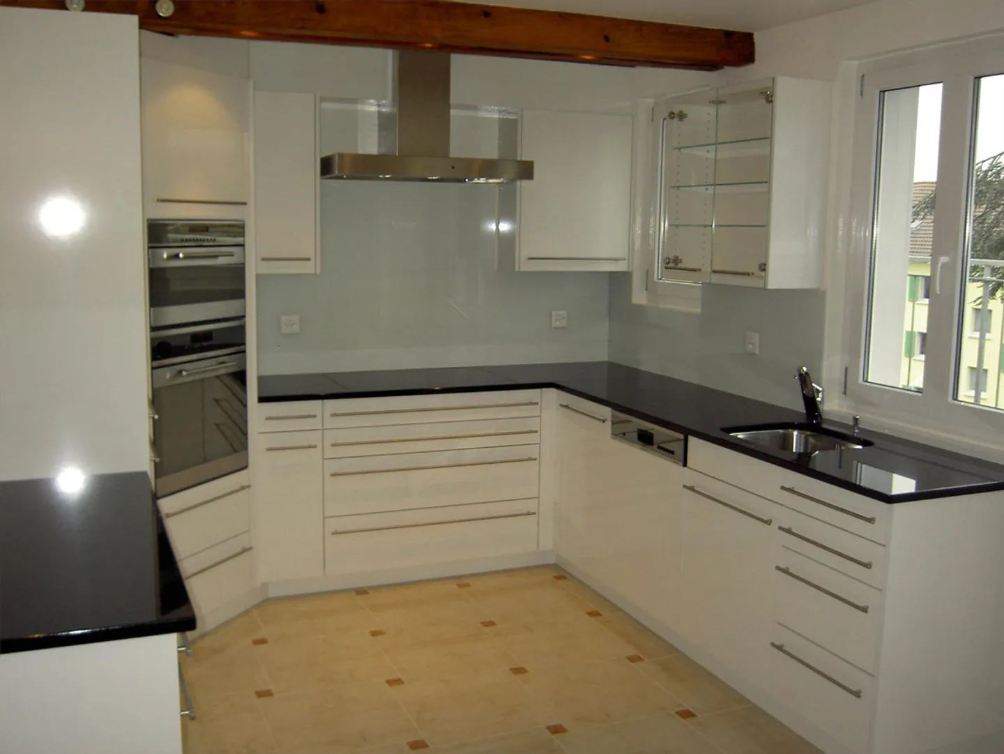 Appartement duplex loft élégant de 2,5 à 4 pièces à Bâle - Photo 2 sur 23